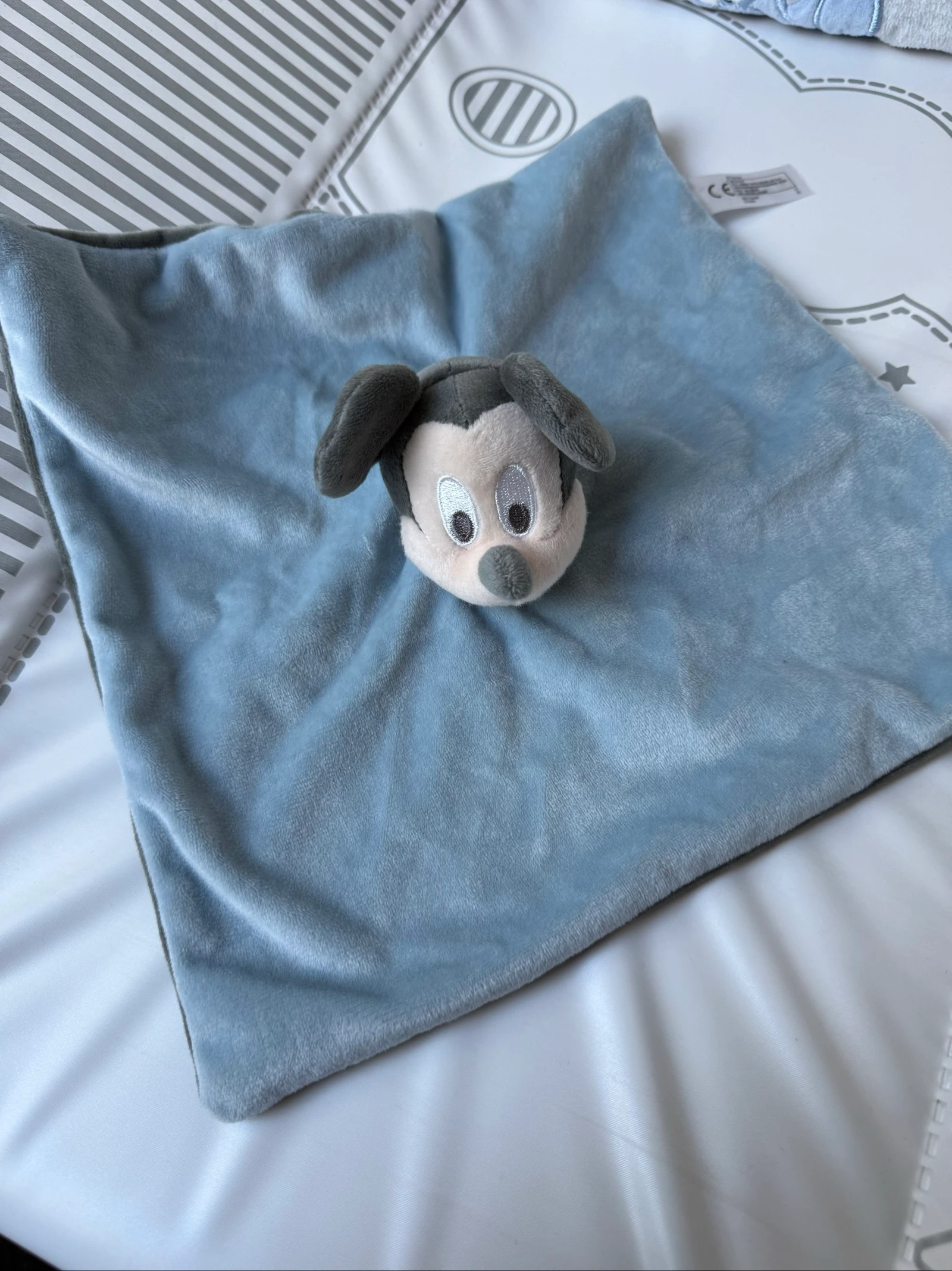 Doudou plat mickey bleu